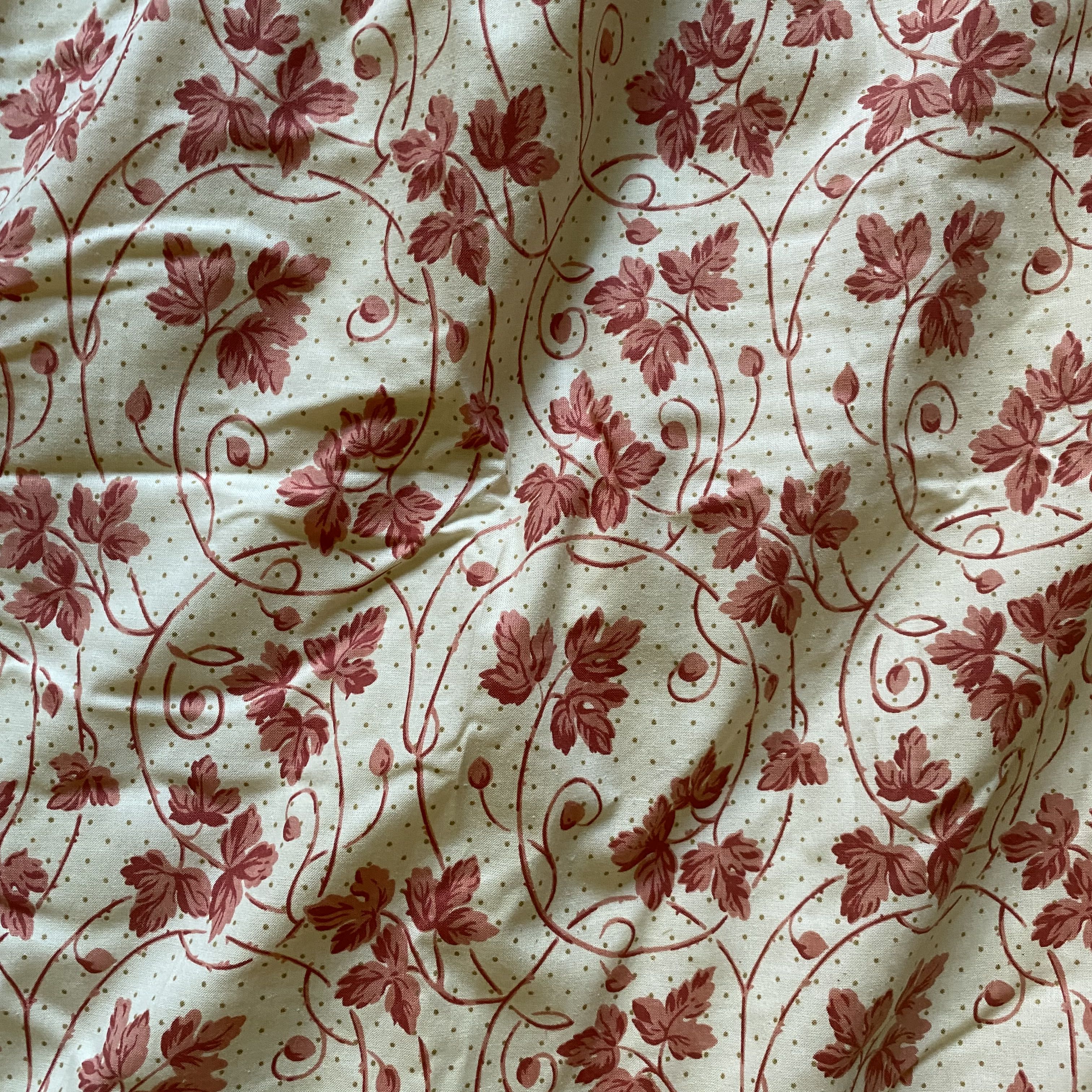 Colefax and Fowler Pink Ivy Design