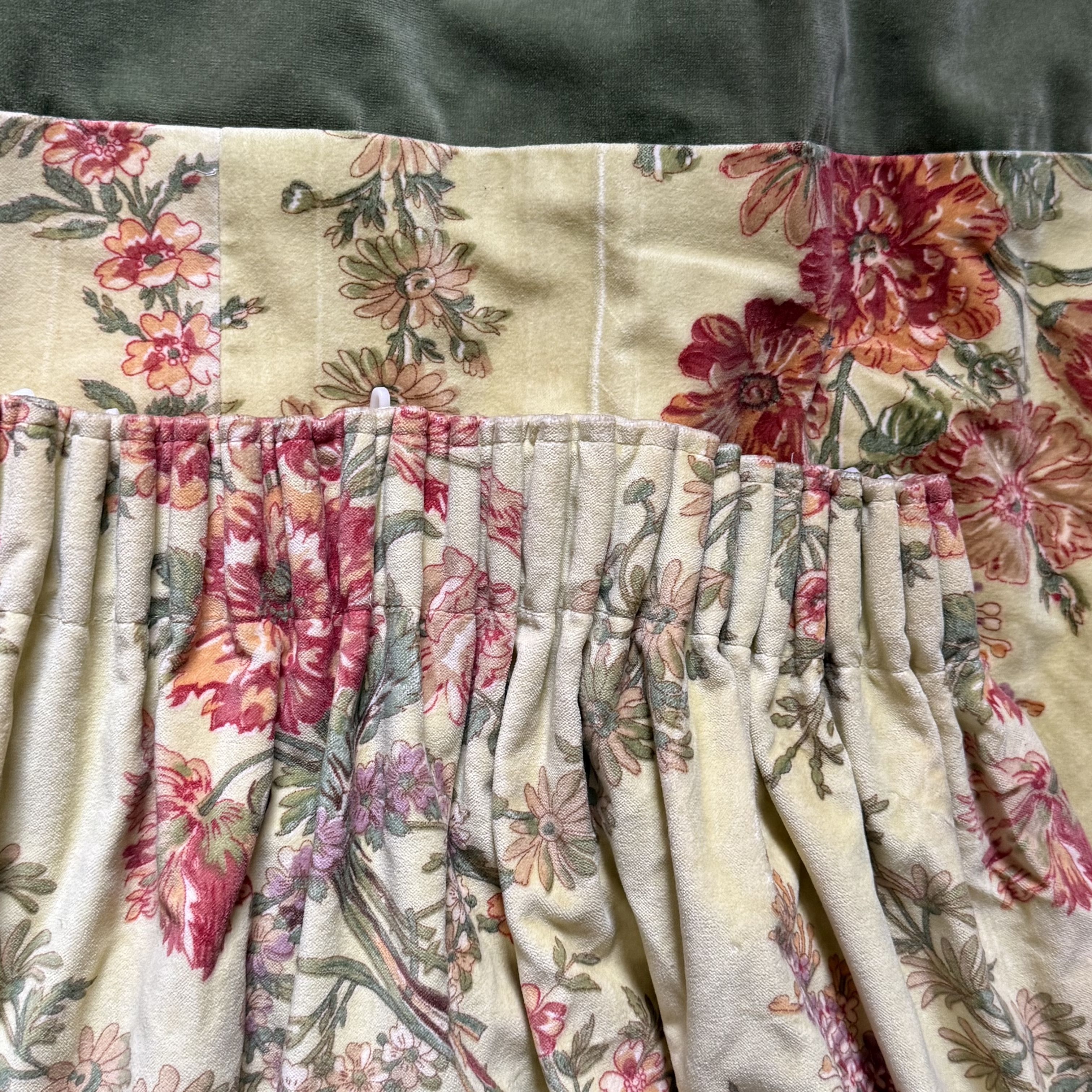 Schumache rFloral Velvet Curtains with Contrasting Green Bottom Border 
