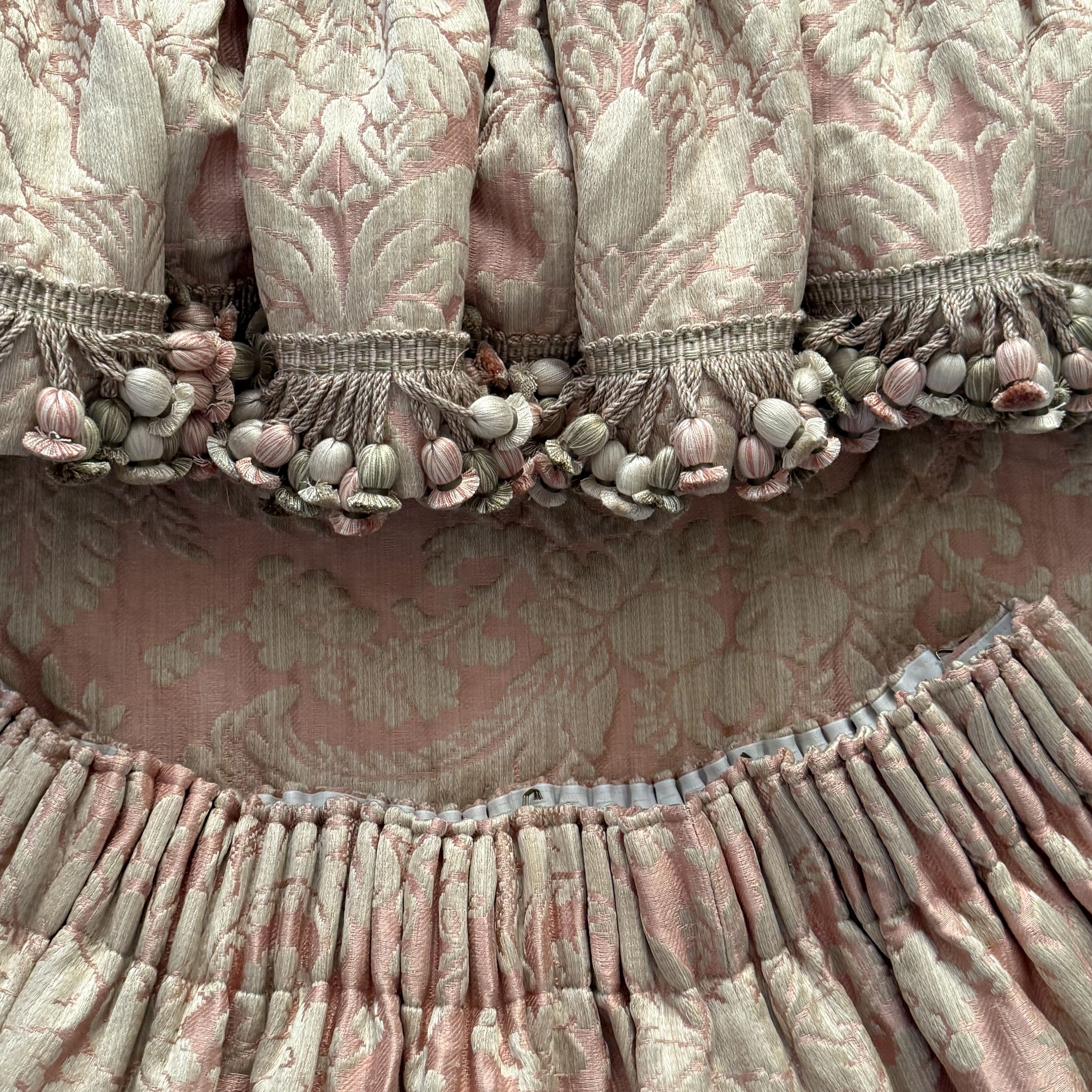 Beautiful Pink Brocade Curtains with Stunning Pelmet (Pair 2)